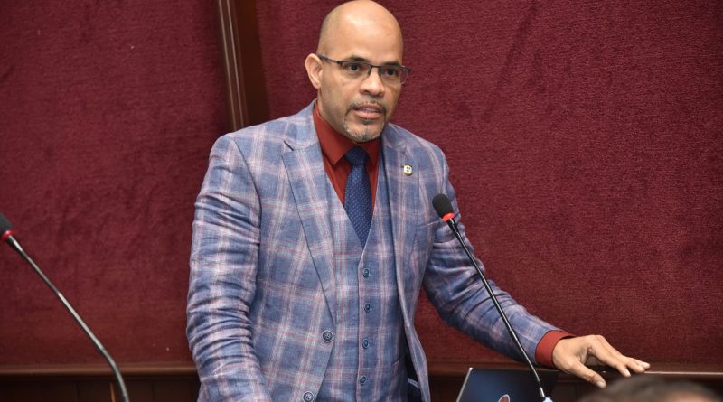 El diputado Edward Cruz, motiva el proyecto de ley que promueve, incentiva y reconoce el voto ciudadano responsable 
