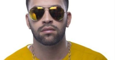 Boy Wonder CF, es el destacado dominicano de Nueva York, Manuel Alejandro Ruiz, también conocido como el Chico Maravilla, dentro de la música urbana especialmente en el reggaeton.