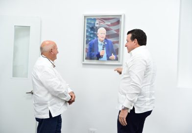 UNICARIBE dedica aula a Samuel L. Ferguson