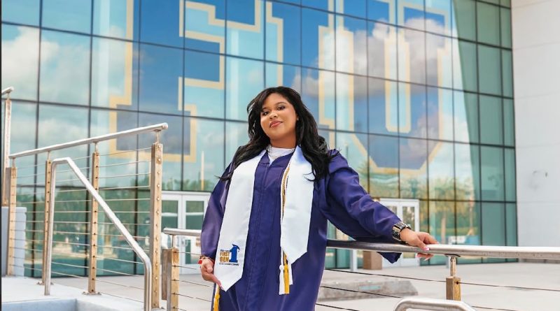 Charina Martínez Hurtado, se graduó Summa Cum Laude como licenciada en psicología en Florida International University 